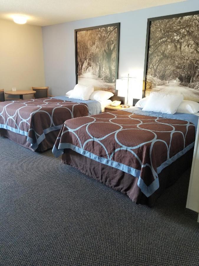 Super 8 By Wyndham Valdosta Ga I-75 Ξενοδοχείο Εξωτερικό φωτογραφία